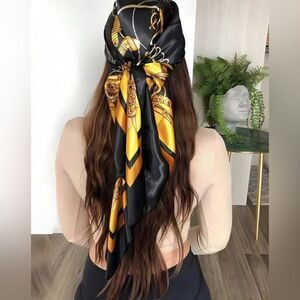 Elegant Black and Gold Scarf S22